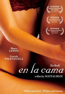 En la cama (2005)